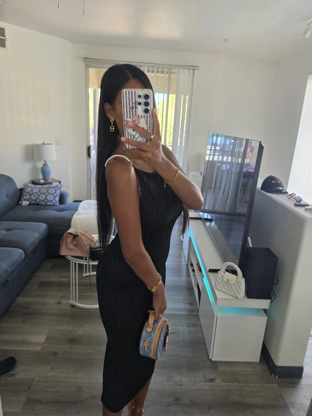 Sleek Black Midi Bodycon Dress - Picture 17 of 17